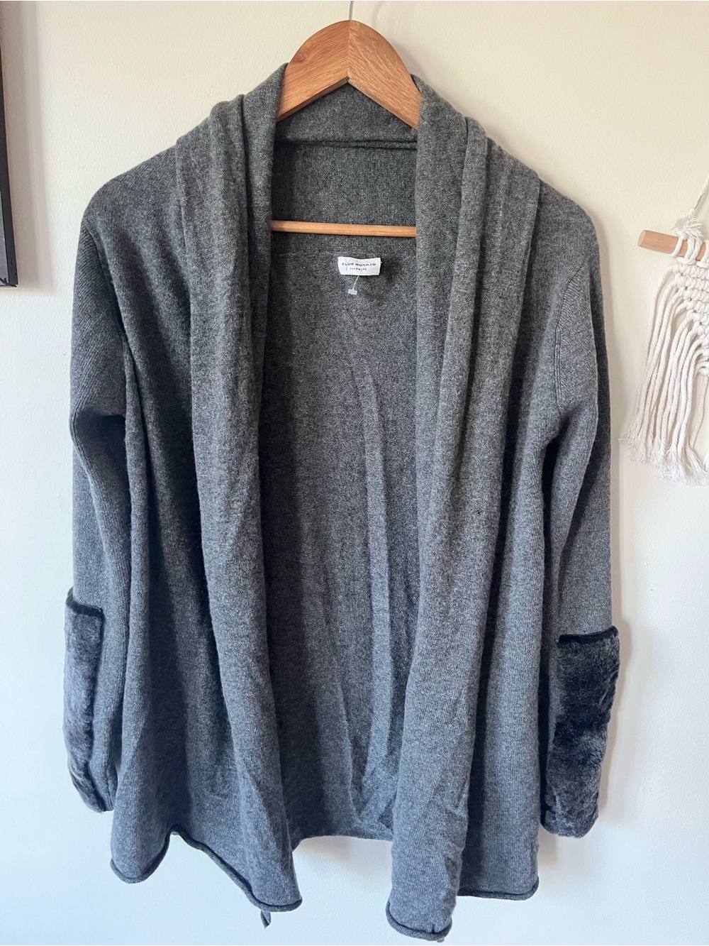 CLUB MONACO 100% Cashmere Open Front Cardigan Real Fur Elbow Patches Gray Medium